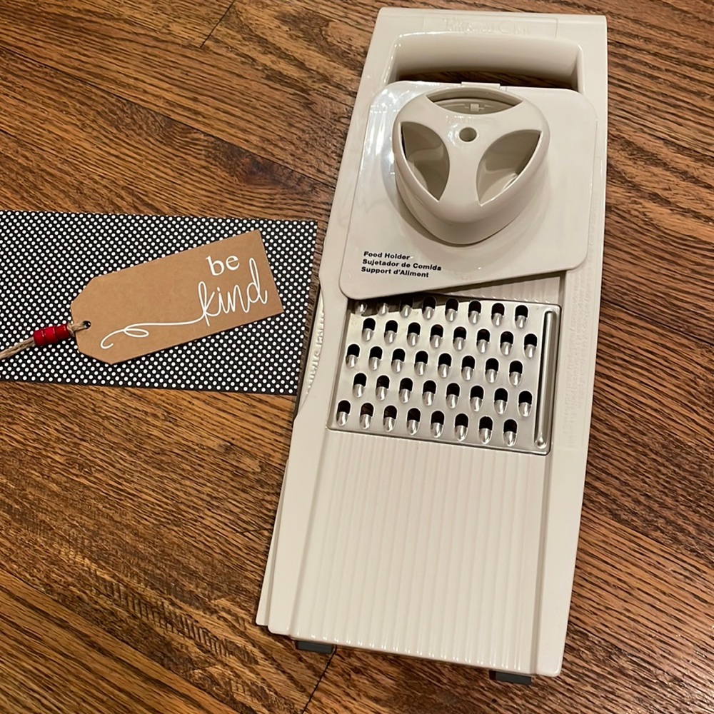 Pampered Chef Ultimate Slice & Grate | 1085 | Bonus Recipe Booklet Fall/Winter